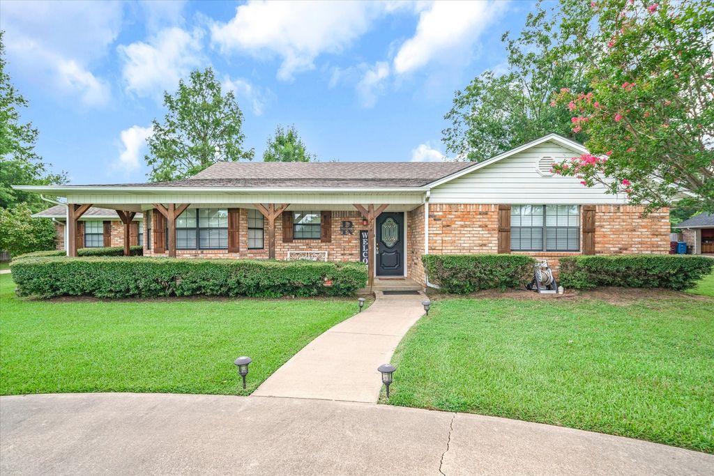 214 Southridge, Edgewood, TX 75117
