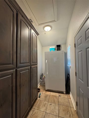 510 N Friou Street, Alvarado, TX 76009