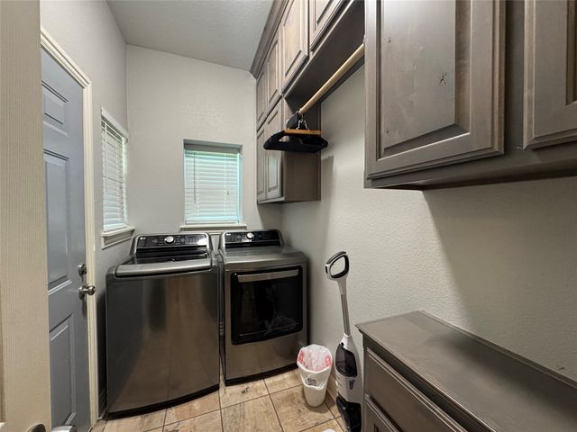 510 N Friou Street, Alvarado, TX 76009