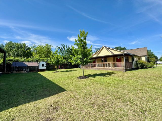 510 N Friou Street, Alvarado, TX 76009
