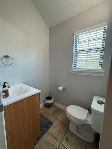 510 N Friou Street, Alvarado, TX 76009
