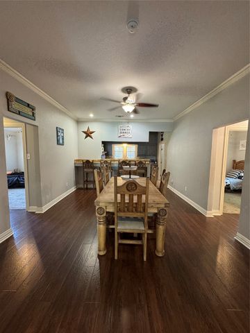 510 N Friou Street, Alvarado, TX 76009