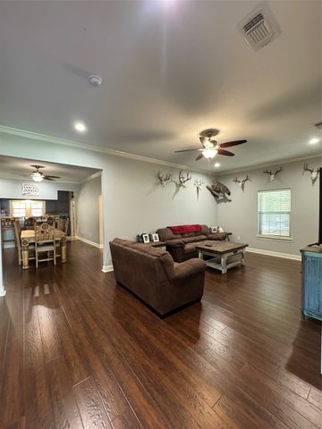 510 N Friou Street, Alvarado, TX 76009