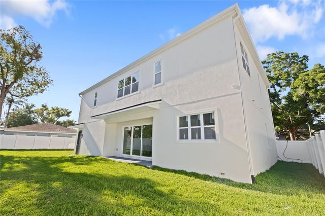 1517 ESCORT AVENUE, Tampa, FL 33610