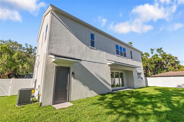 1517 ESCORT AVENUE, Tampa, FL 33610