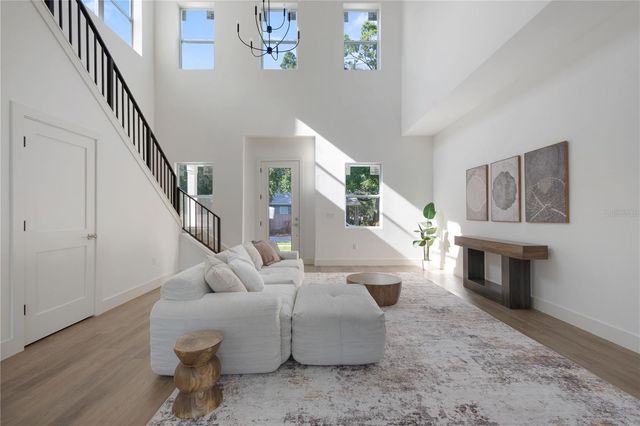 1517 ESCORT AVENUE, Tampa, FL 33610