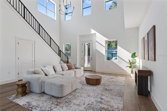 1517 ESCORT AVENUE, Tampa, FL 33610