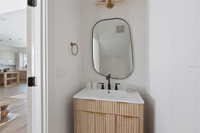 1517 ESCORT AVENUE, Tampa, FL 33610