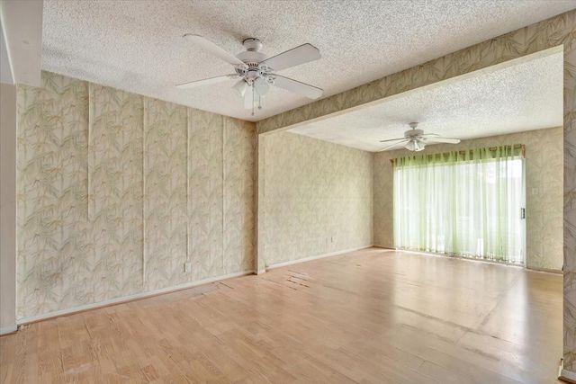 855 Silverpines Road, Houston, TX 77062