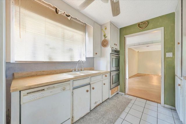855 Silverpines Road, Houston, TX 77062