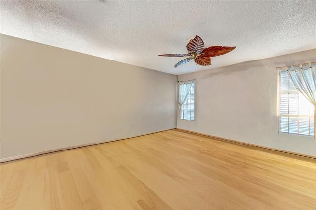855 Silverpines Road, Houston, TX 77062