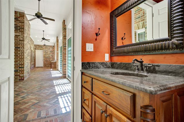 48 Summit Oaks Circle, Denison, TX 75020