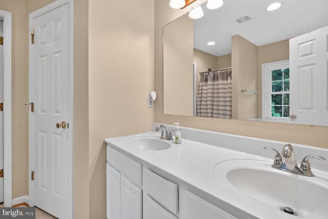 868 DEER RIDGE DR, Westminster, MD 21158