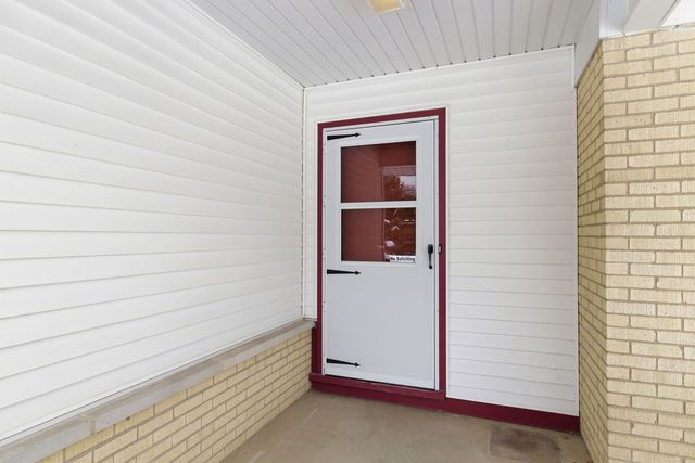 943 Oxford Street, Downers Grove, IL 60516