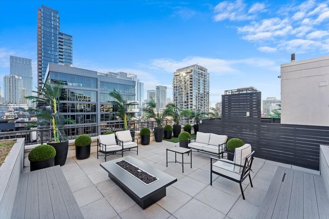 707 N Wells Street 1104, Chicago, IL 60654