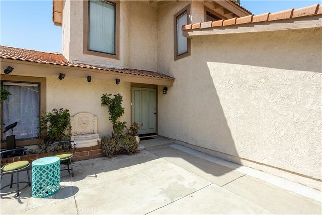 3094 Small Canyon, Highland, CA 92346