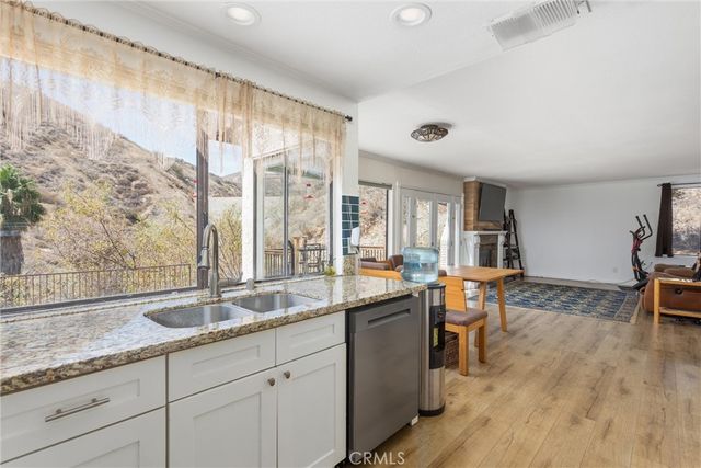 3094 Small Canyon, Highland, CA 92346