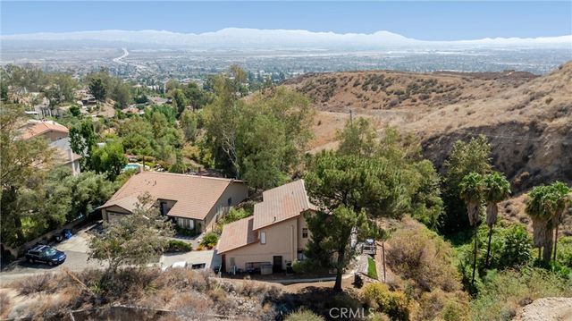 3094 Small Canyon, Highland, CA 92346