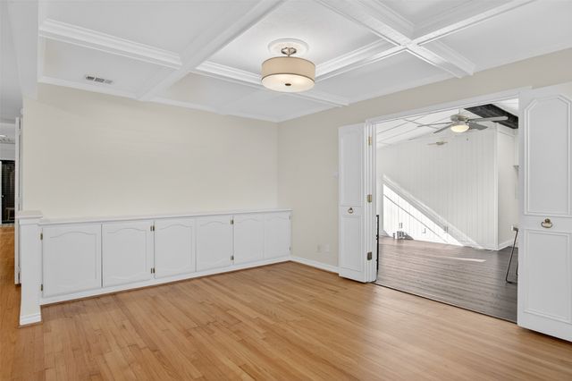 10329 Lake Gardens Drive, Dallas, TX 75218