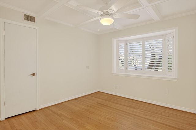 10329 Lake Gardens Drive, Dallas, TX 75218