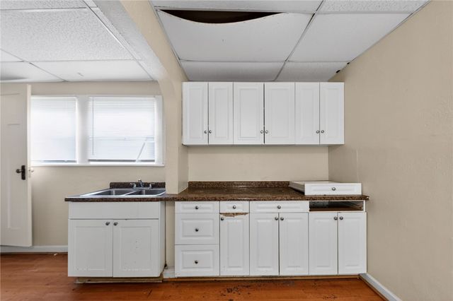 1712 Catalpa Drive, Dayton, OH 45406
