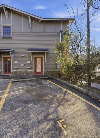 204 N Shipley, Fayetteville, AR 72701