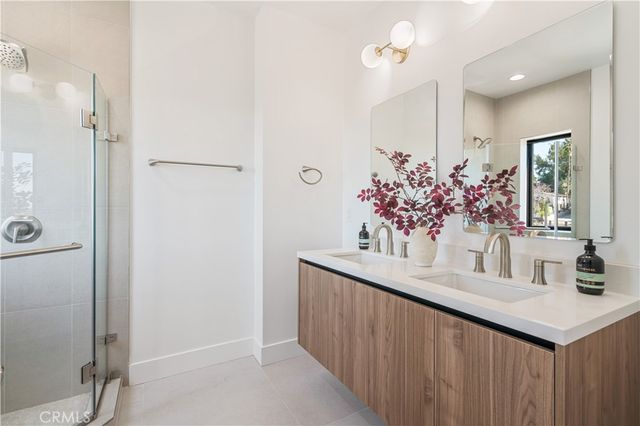 908 N Gage Avenue, Los Angeles, CA 90063