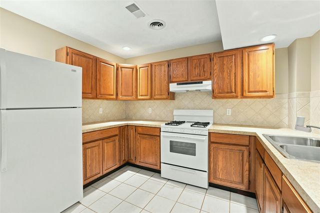 460 Buckshot Drive, Grandville, MI 49418