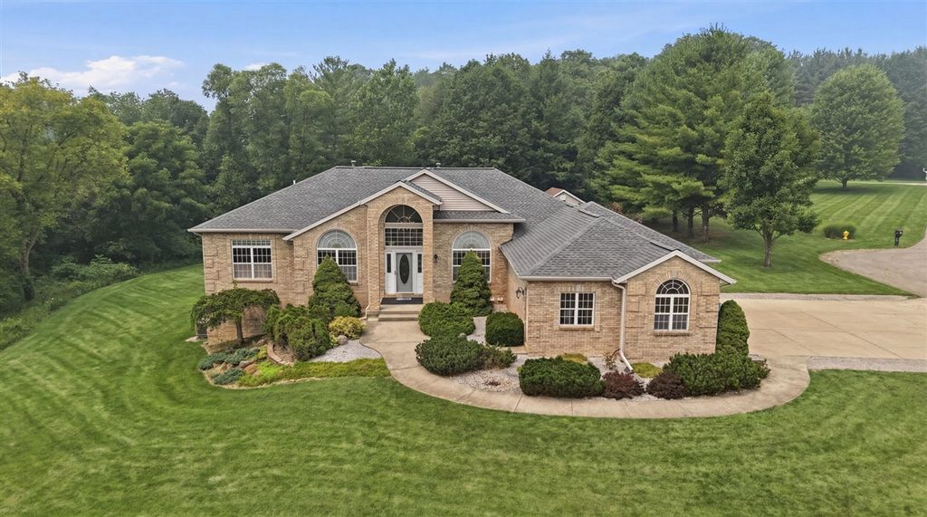 460 Buckshot Drive, Grandville, MI 49418