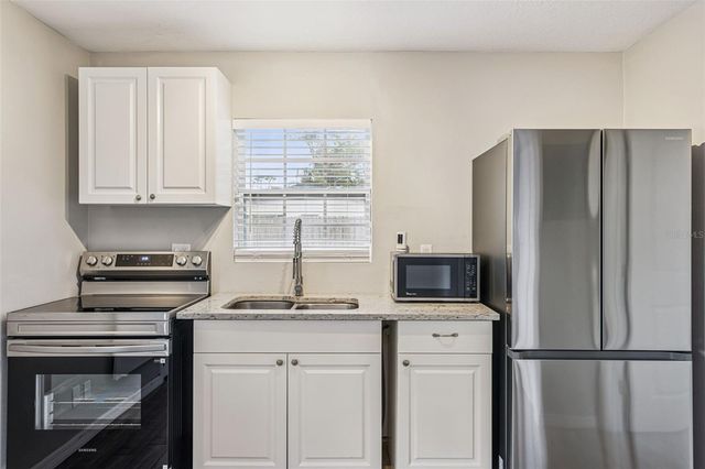 1911 CANTON STREET, Orlando, FL 32803