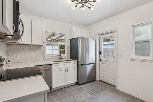 1911 CANTON STREET, Orlando, FL 32803