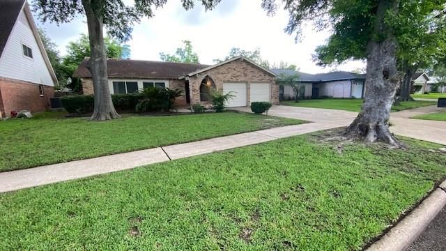 16447 Brookford Drive, Houston, TX 77059