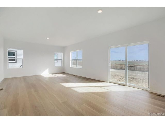 255 Mia Ln, Johnstown, CO 80534