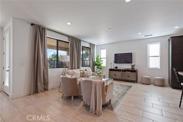 1022 Moonrise, Madera, CA 93636