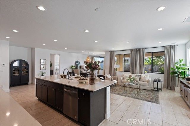 1022 Moonrise, Madera, CA 93636