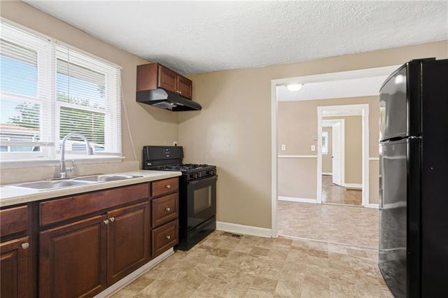 620 Gibbons Drive, Scottdale, GA 30079