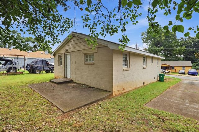620 Gibbons Drive, Scottdale, GA 30079