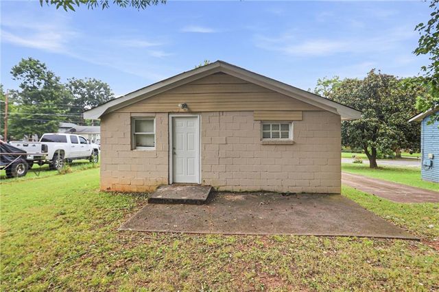 620 Gibbons Drive, Scottdale, GA 30079