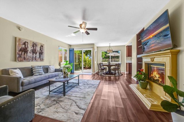 3227 San Tomas Dr, Oceanside, CA 92056