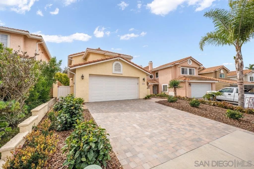 3227 San Tomas Dr, Oceanside, CA 92056