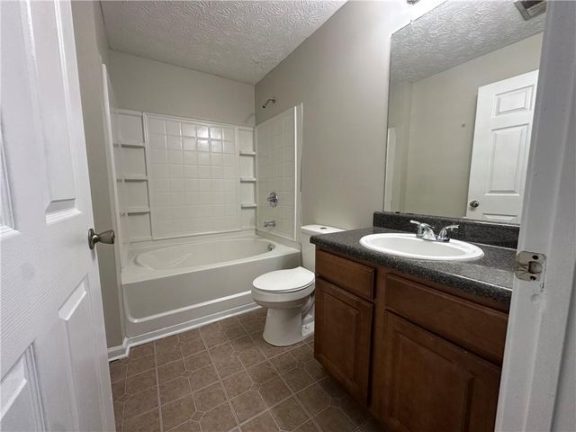 13202 Fairington Ridge Circle, Lithonia, GA 30038