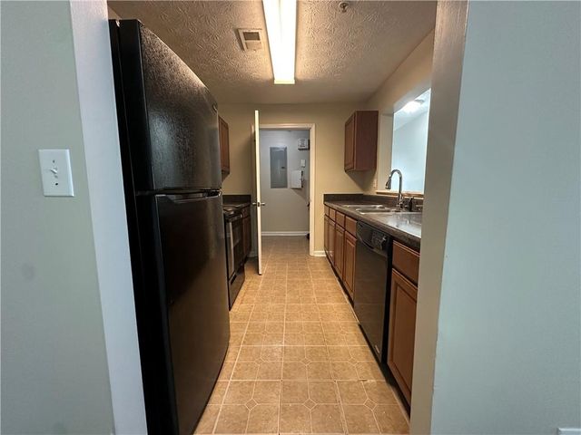 13202 Fairington Ridge Circle, Lithonia, GA 30038