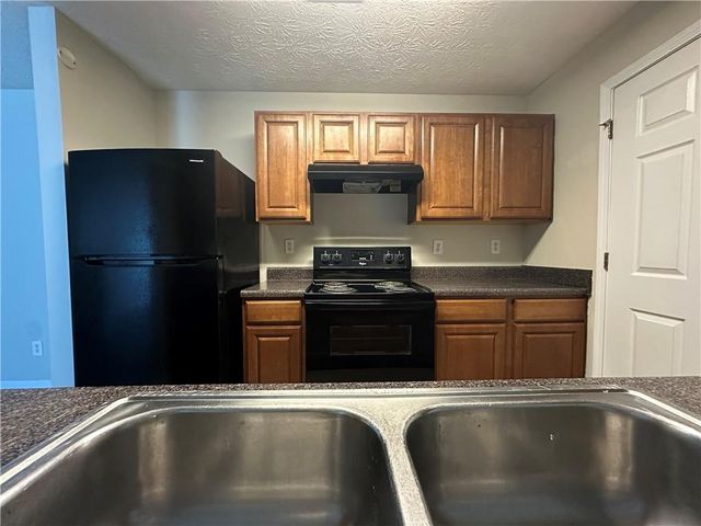 13202 Fairington Ridge Circle, Lithonia, GA 30038