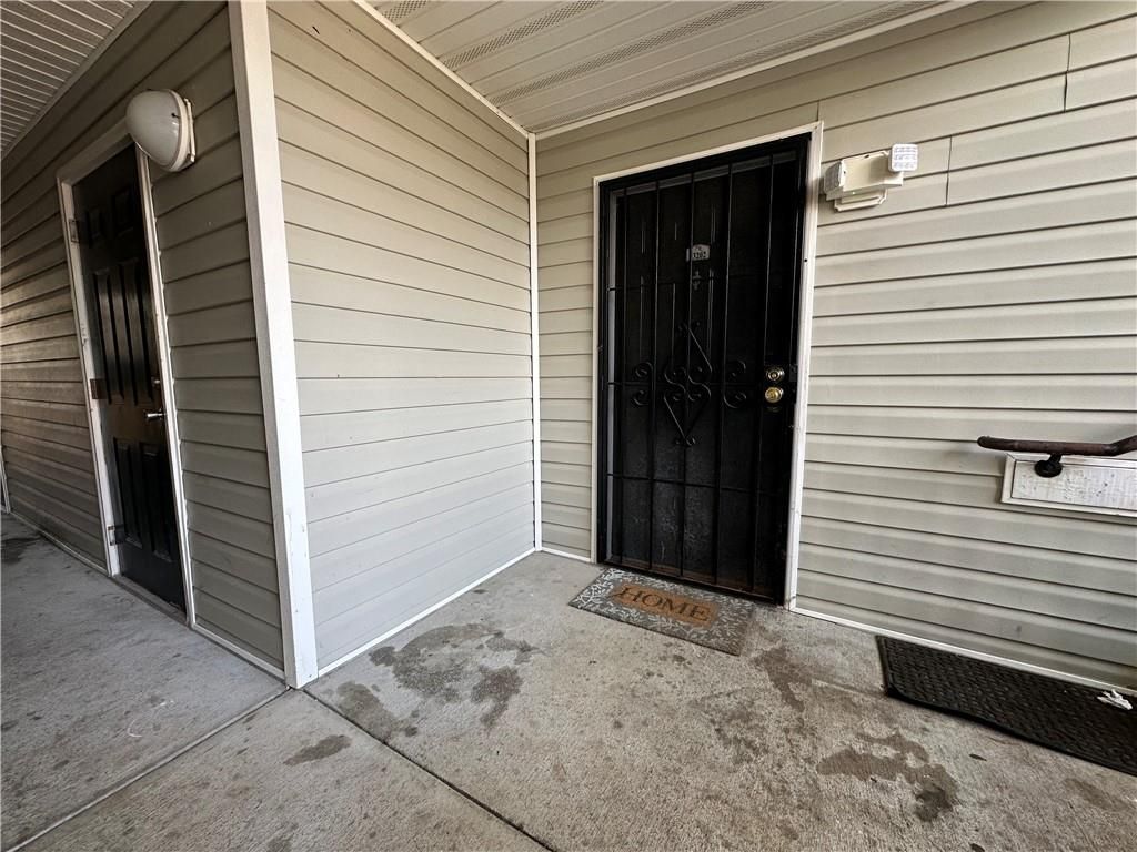 13202 Fairington Ridge Circle, Lithonia, GA 30038