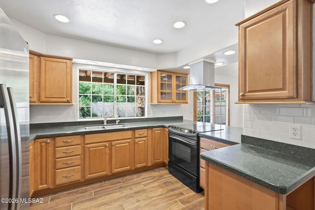 3049 N Palomino Park Loop, Tucson, AZ 85712