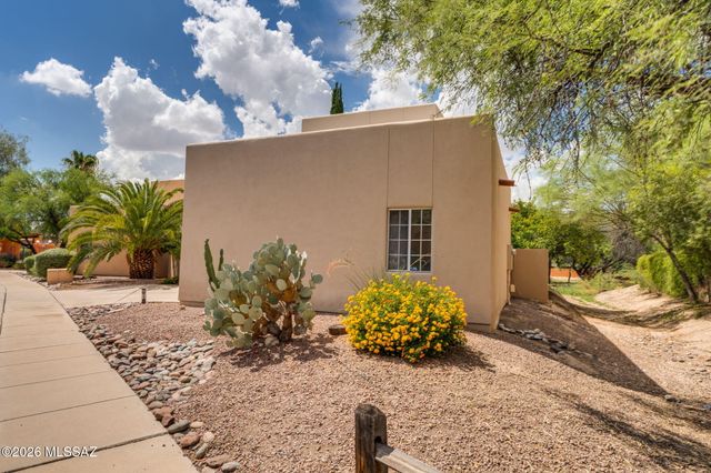 3049 N Palomino Park Loop, Tucson, AZ 85712