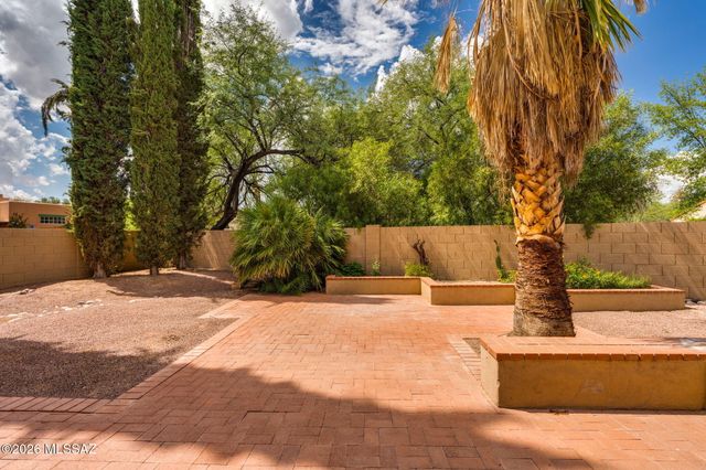 3049 N Palomino Park Loop, Tucson, AZ 85712