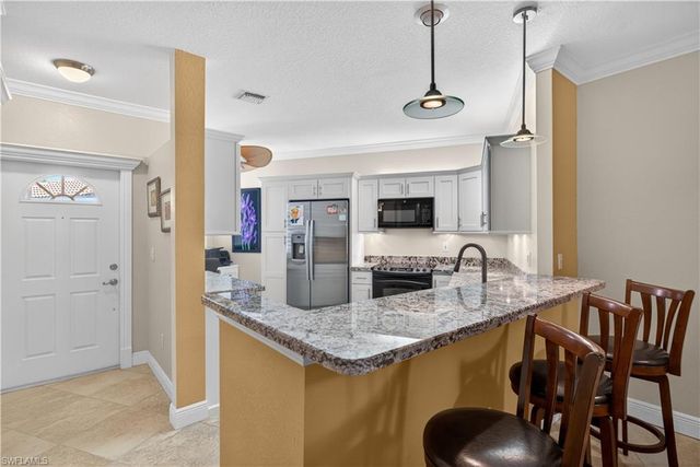 8420 Excalibur CIR R7, Naples, FL 34108