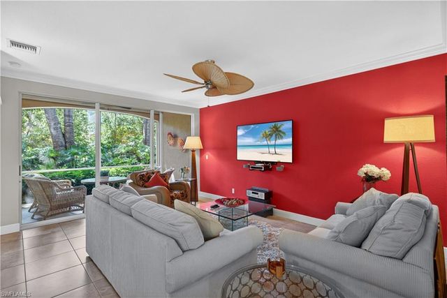 8420 Excalibur CIR R7, Naples, FL 34108