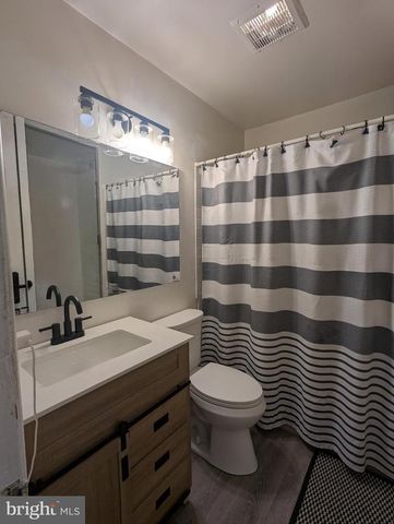 18 DOVER CT, Clementon, NJ 08021